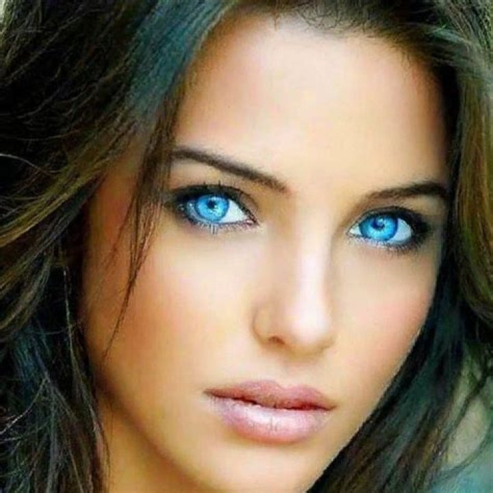 12 Most Gorgeous Blue-Eyed Women in Hollywood