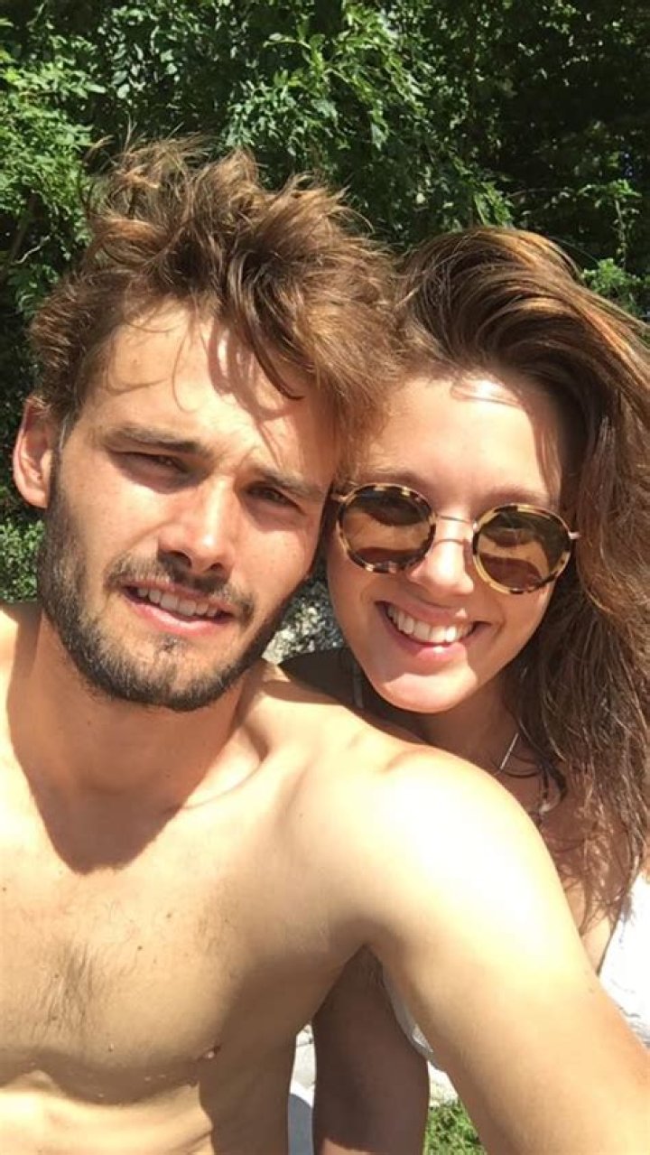 Alize Cornet Boyfriend, Dating, Married, Net Worth, Age, Height, Parents