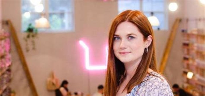 Bonnie Wright Height, Weight, Measurements, Bra Size, Shoe Size