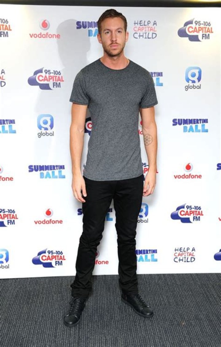 Calvin Harris Height, Weight, Body Measurements, Shoe Size