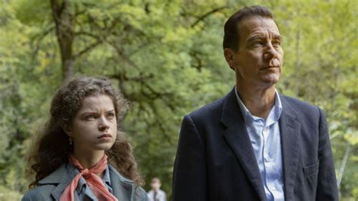 Cara Bossom Parents, Father James And Mother Michele - SarkariResult