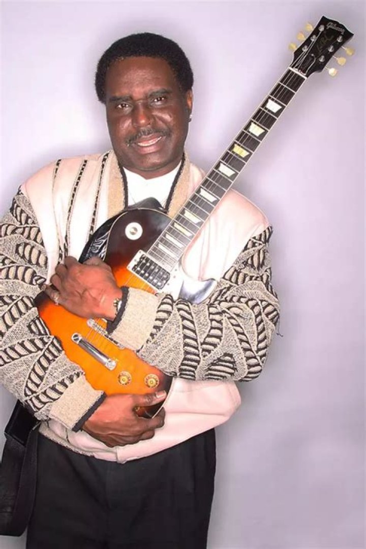 Chris Beard (singer)