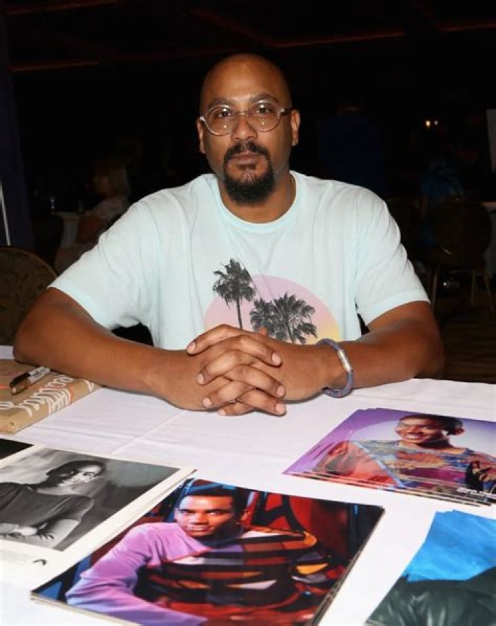 Cirroc Lofton Net Worth, Salary, Earnings, Movies, Married, Wiki-Bio