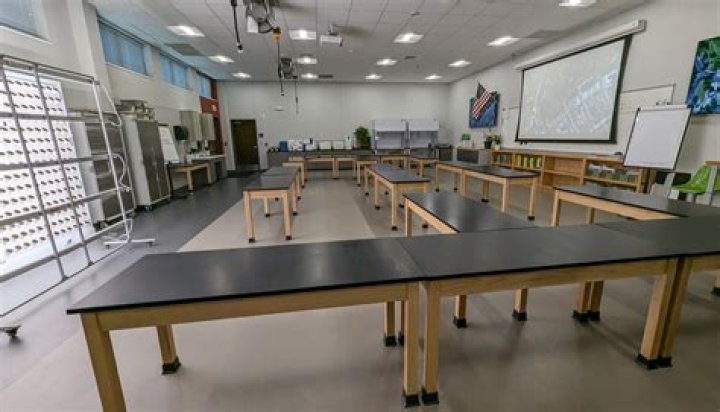 Courtney Lassitter Death Cause And Obituary, JM Tate High School Alumna Died At 34 - SarkariResult