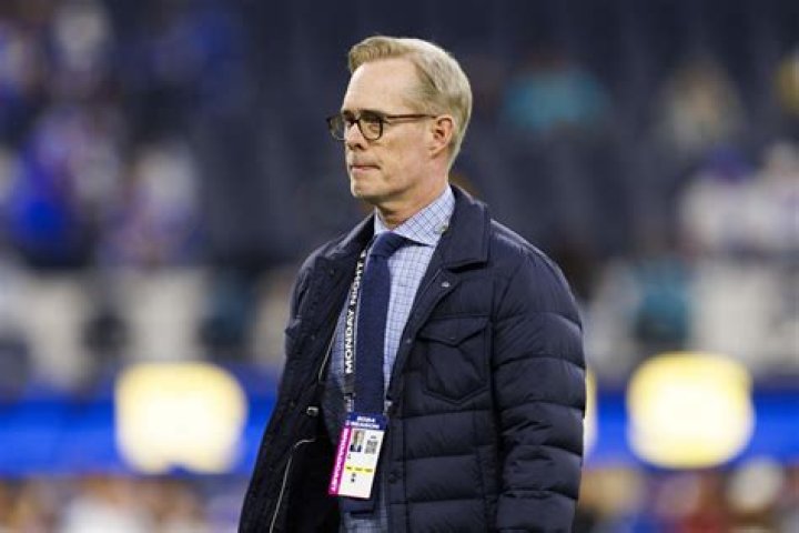 Did Joe Buck Ever Pursue a Professional Sports Career? Uncovering the Facts - SarkariResult