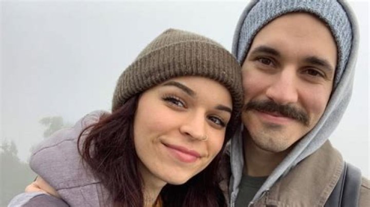 Faze Jev Bio Reveals: Lives Together With His Girlfriend: Soon To Marry Her?