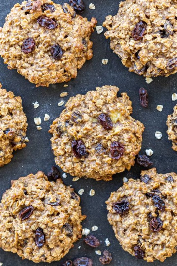 Healthy Oatmeal Raisin Cookies