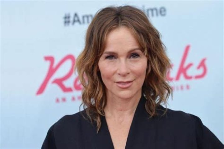 Jennifer Grey Net Worth: Details About Movie, Career, Age, Home, Income - SarkariResult