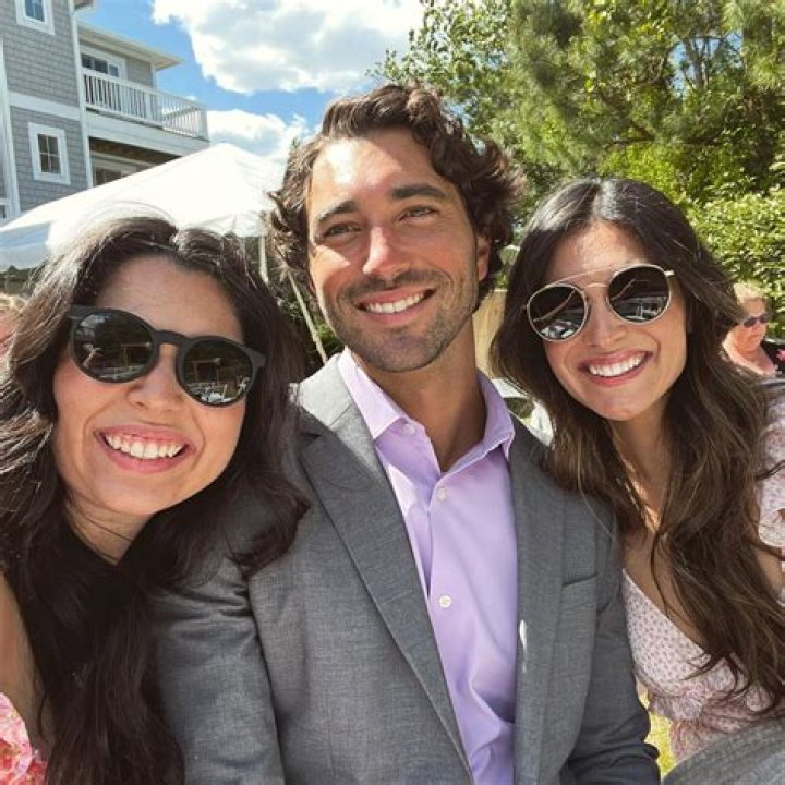 Joey Graziadei Net Worth, Wiki, Parents, Ethnicity, Religion, Wikipedia, Biography, Age, Family And More - SarkariResult