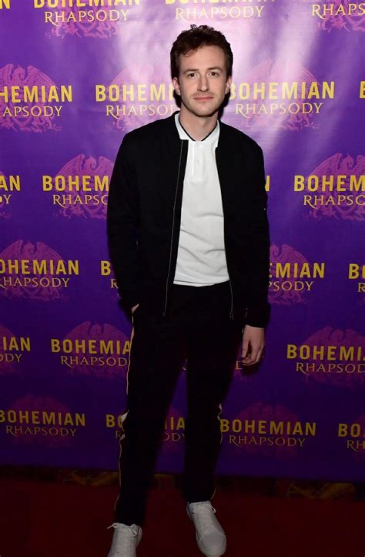 Joseph Mazzello Wiki, Bio, Girlfriend, Net worth, Height, Family