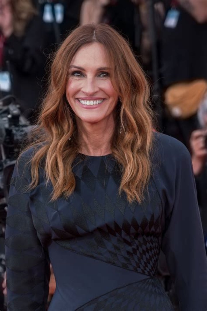 Julia Roberts' Current Residence: A Peek into Her Luxurious Homes - SarkariResult
