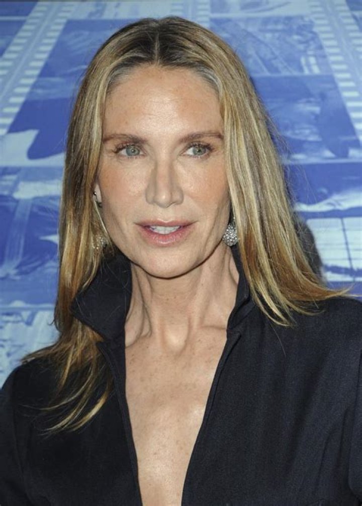 Kelly Lynch Height, Weight, Measurements, Bra Size, Shoe Size