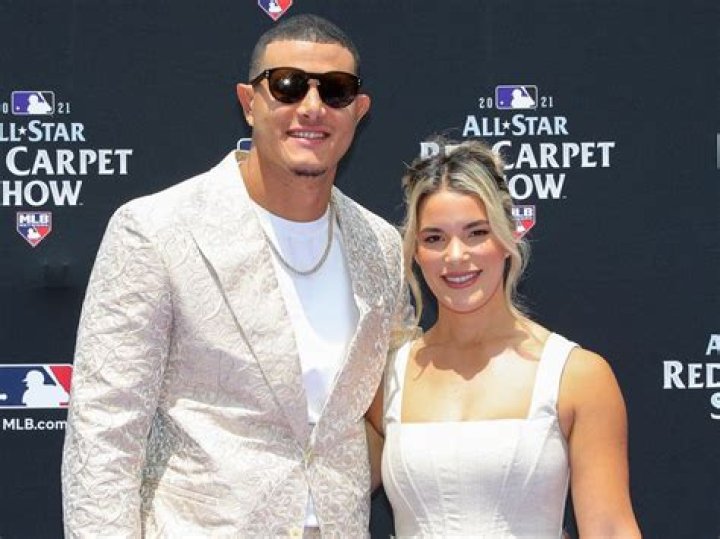Manny Machado Married, Wife, Net Worth, Earnings, Contracts, Earnings,