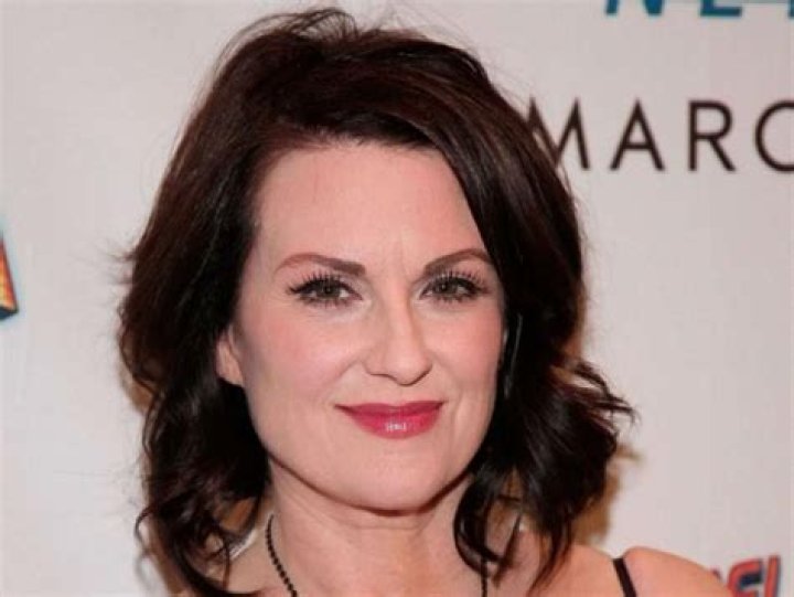 Megan Mullally Height, Weight, Measurements, Bra Size, Shoe Size