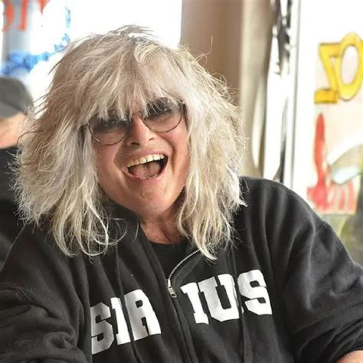 Nina Blackwood Turned Lesbian After Divorce With Husband, Who Is Her New Partner?