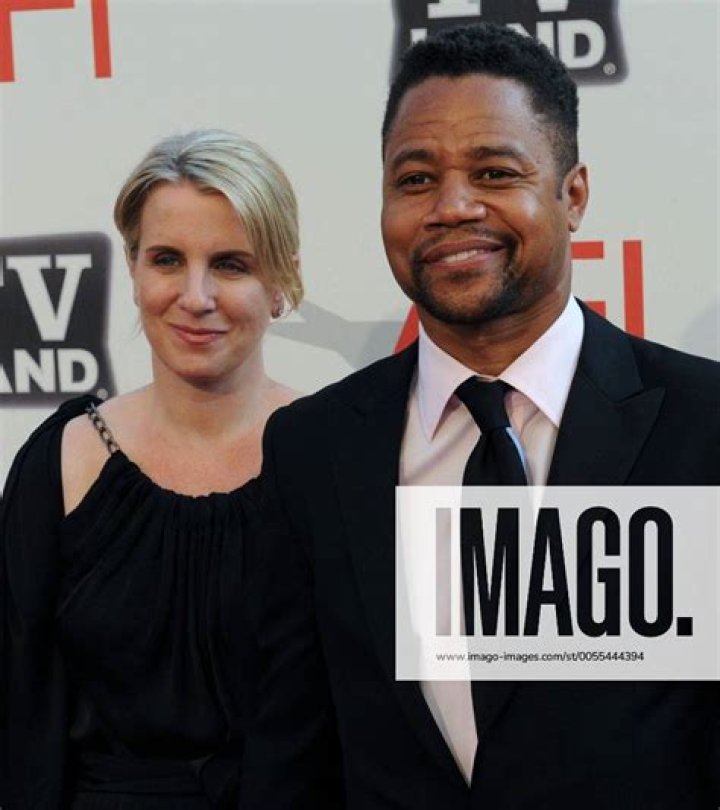 Sara Kapfer Bio, wiki, Age, Height, Net Worth, Career, Parents, Family