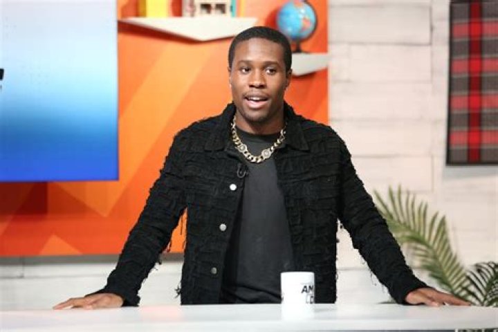 Shameik Moore : Apologizes For Controversial Police Brutality - SarkariResult
