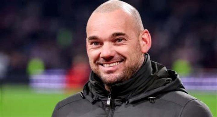 Wesley Sneijder Height, Weight, Body Measurements, Shoe Size