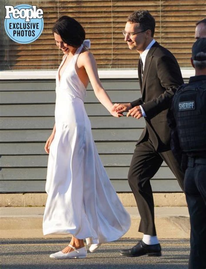 Who are Jack Antonoff and Margaret Qualley? Are They Still Together? Know All About Them - SarkariResult