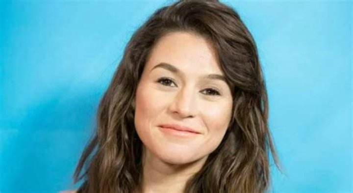 Yael Stone Height, Weight, Measurements, Bra Size, Shoe Size